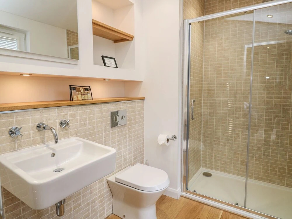 2 Miller's Island, Looe