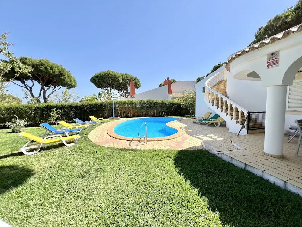 Vilamoura White House Villa With Pool by Homing