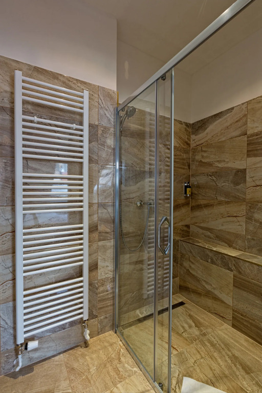 Triplex Kings Apartment in Old Town
