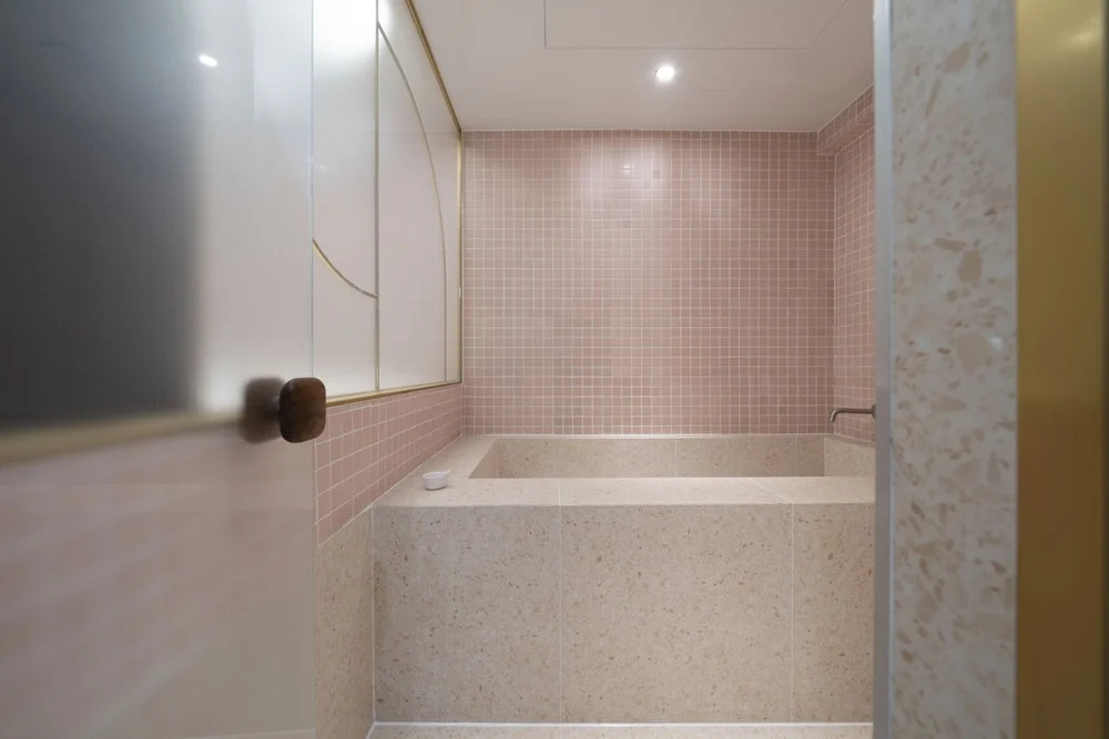 Glam Hotel