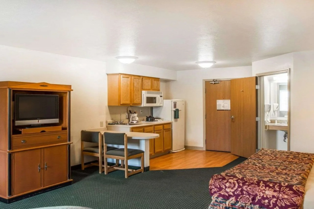 Birch Hill Suites Dayton-WP AFB