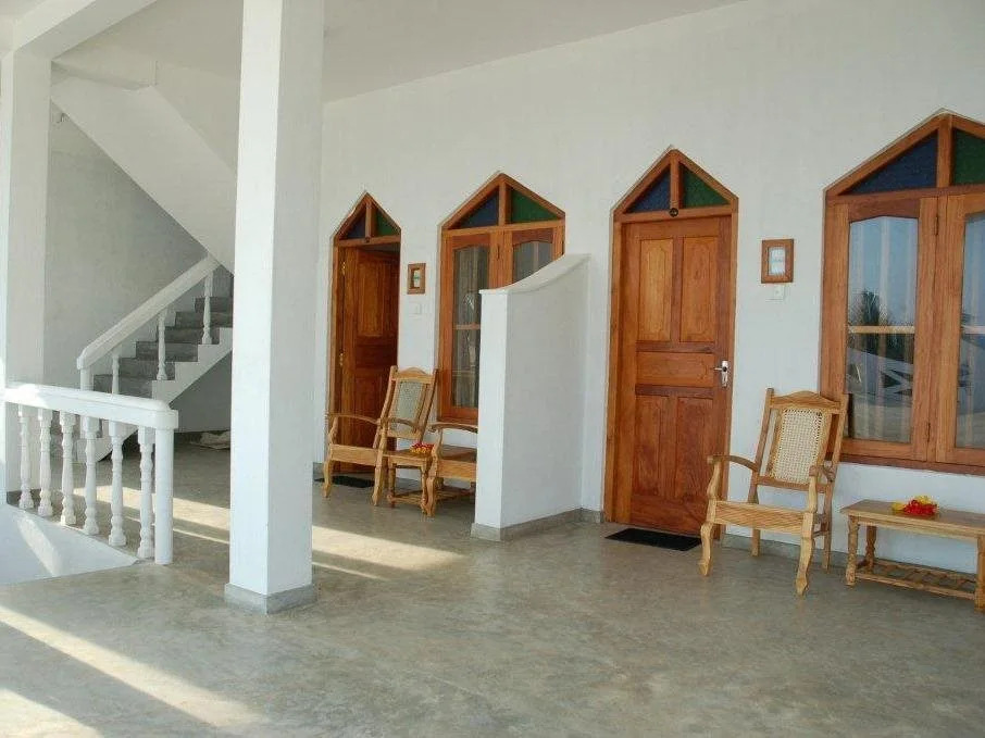 International Beach Hotel & Restaurant