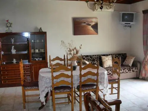 Emilios Apartments
