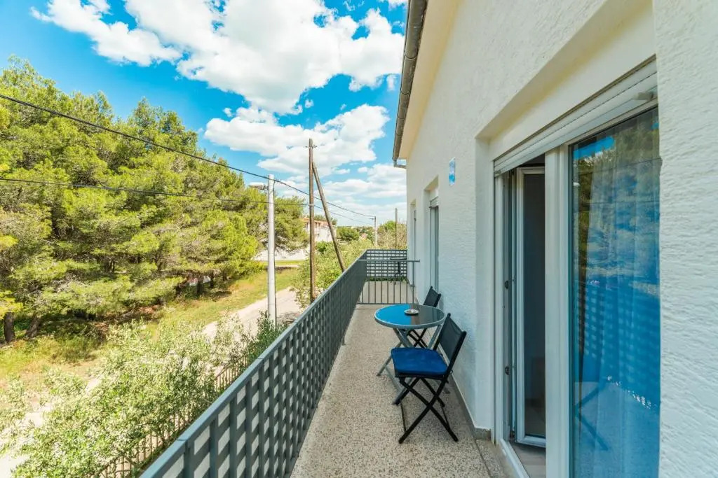Apartments Brekalo