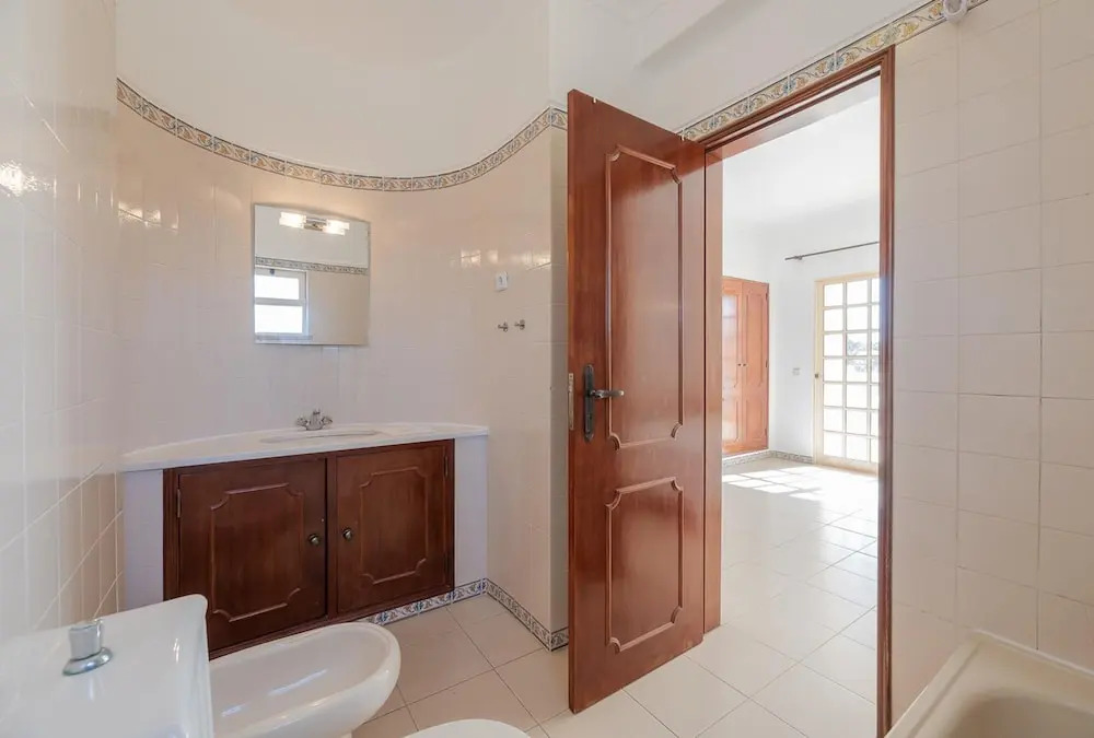 Villa Baltin With 4 Bedrooms and 3 Bathrooms