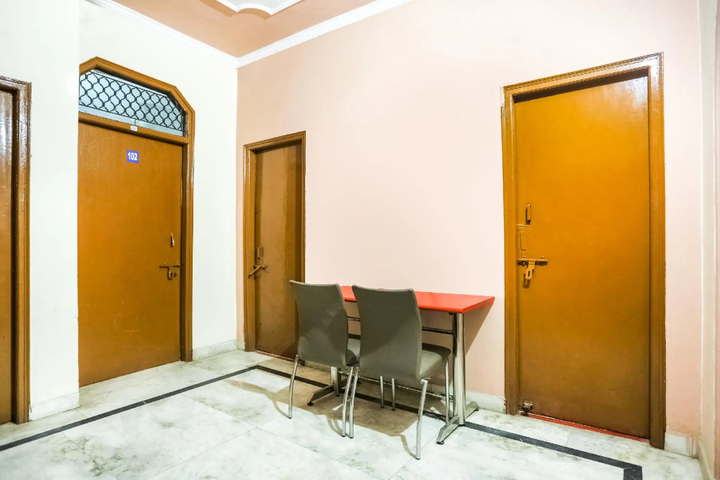 OYO 70358 Aarav Guest house