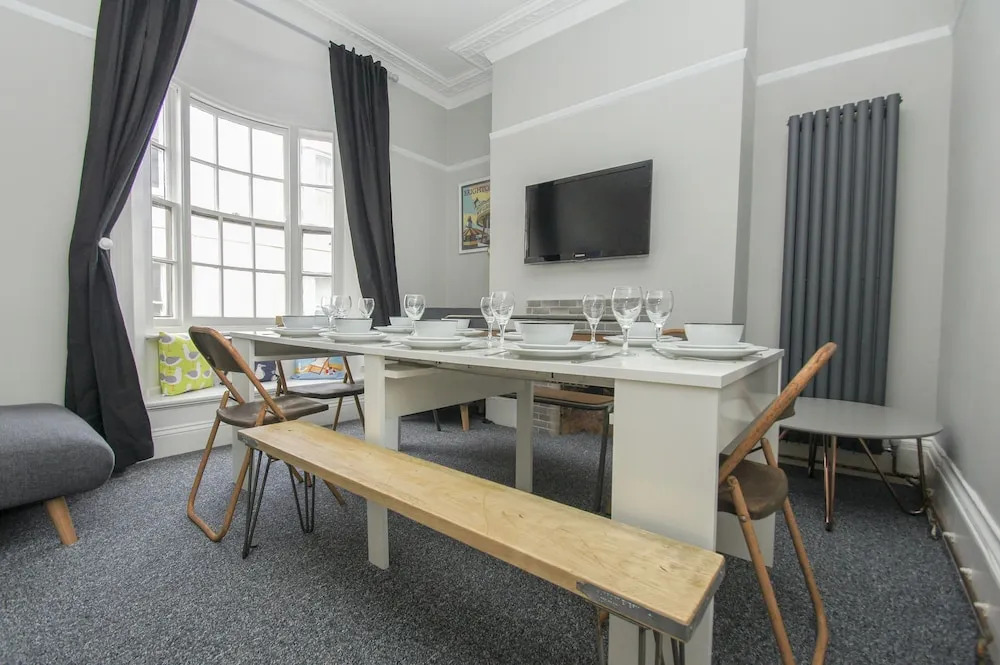Mucky Duck House Central by Brighton Holiday Lets