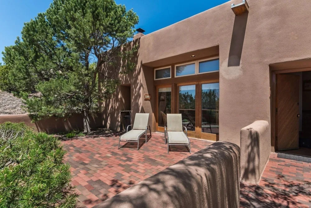 Acoma - Majestic Views, Near the Santa Fe Opera and Four Seasons in Tesuque