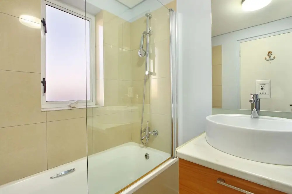 Horizon Bay 306