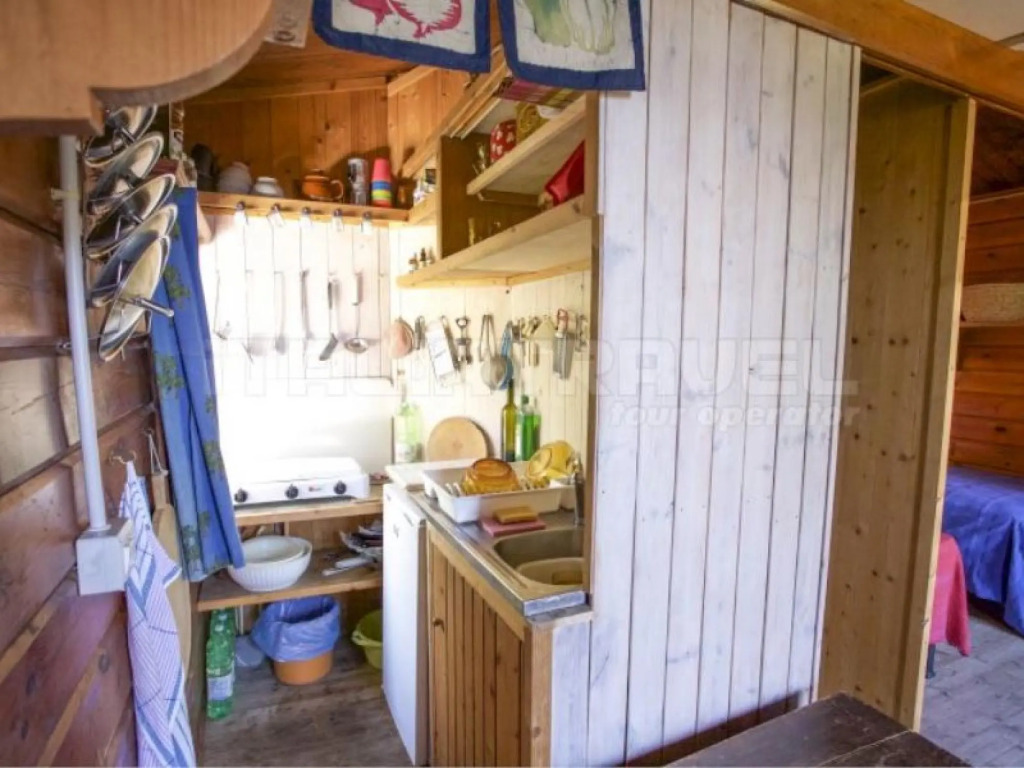 Chalet Seccione 2 - 2/3 beds near the beach (maximum 2 adults + 1 child up to 12 years)-CHALET SECCIONE 2