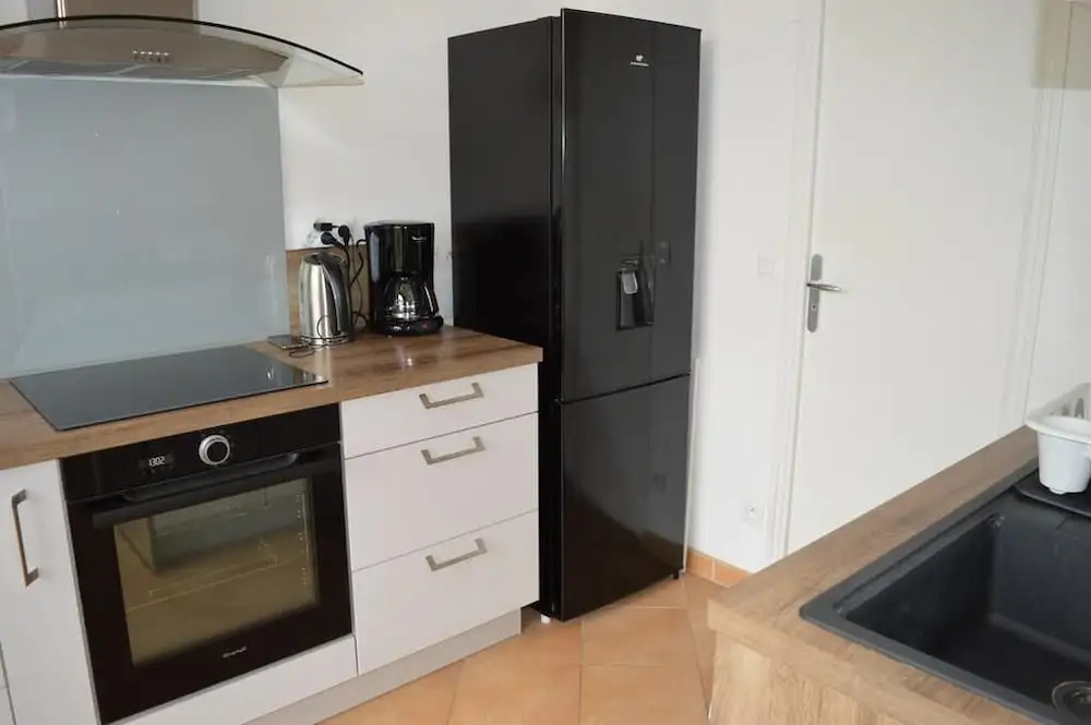 Appartement Lumineux avec Jardin Piscine