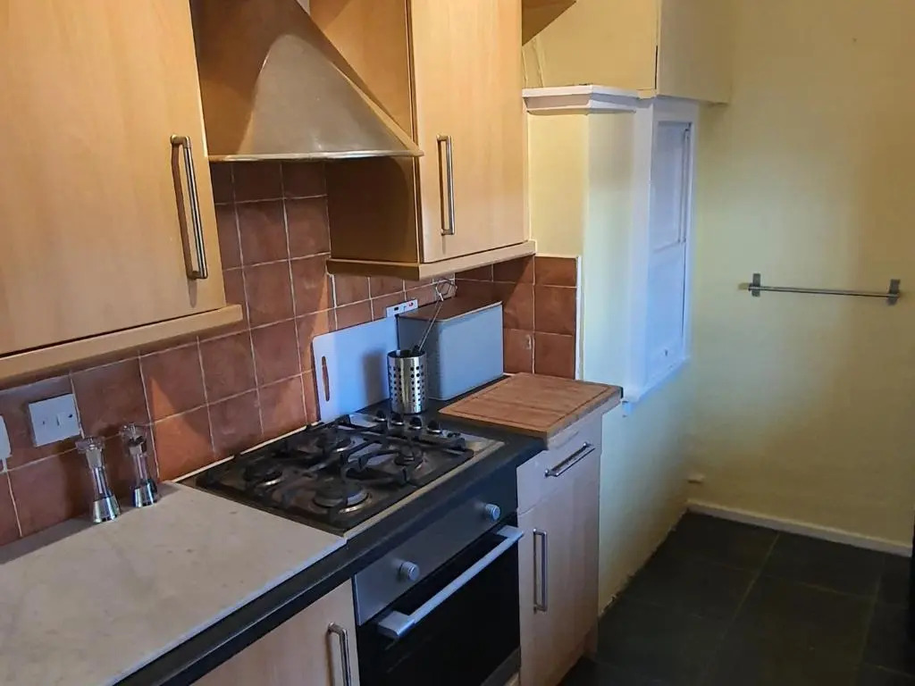 Large 3 Bed Apartment Glasgow West End Free Parking & Electric Vehicle point