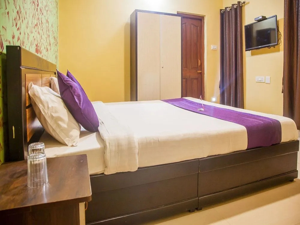 OYO 10673 Time Palace Residency