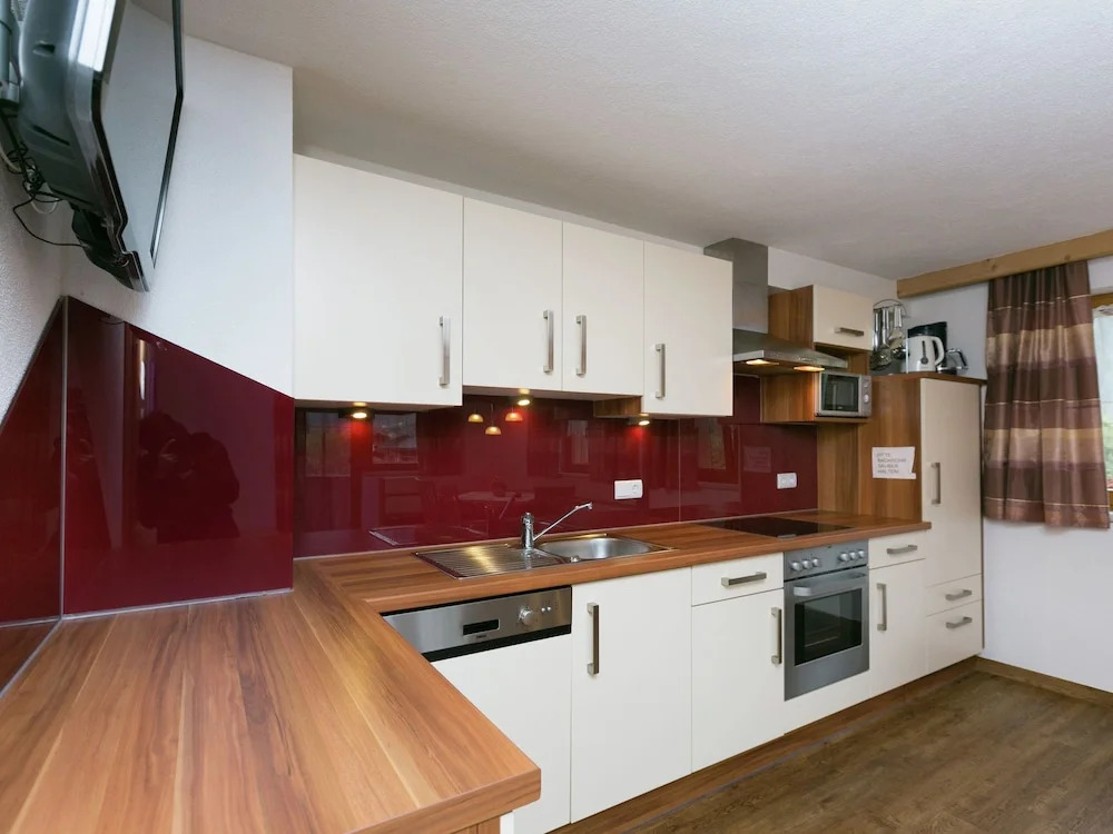 Splendid Apartment in Aschau im Zillertal With Garden