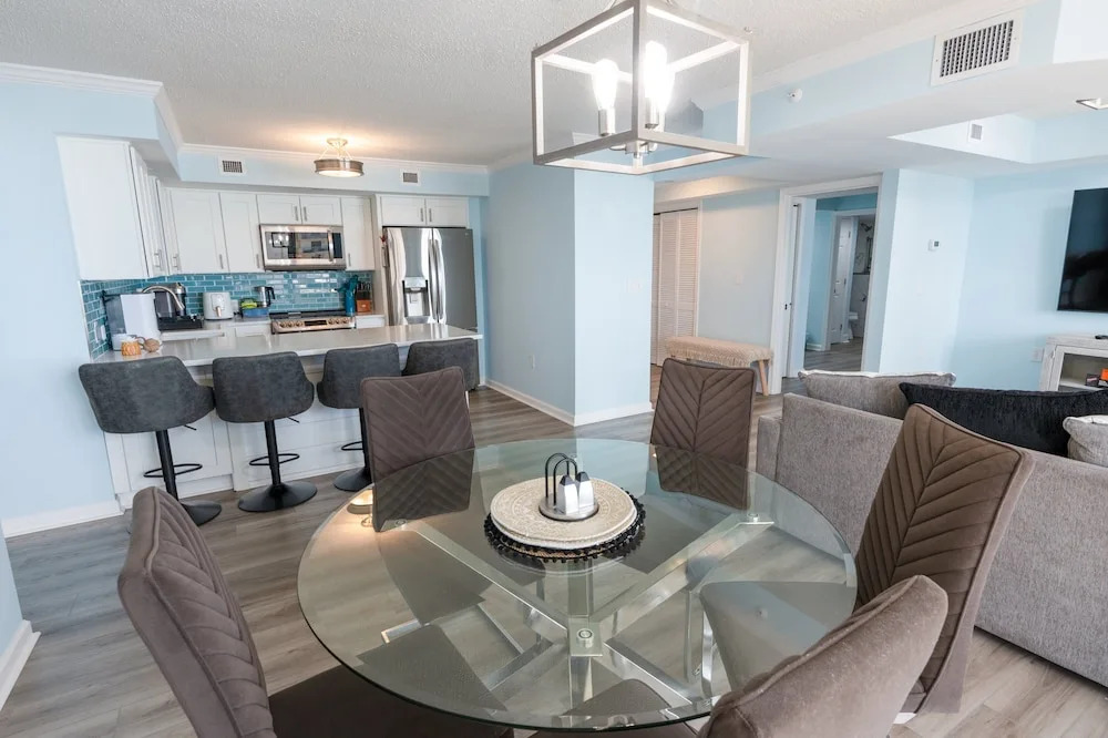 1608 Brighton Tower 2 Bedroom Condo
