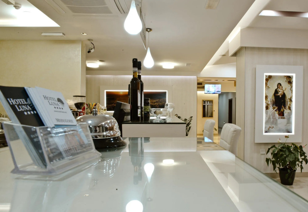 Hotel Luna