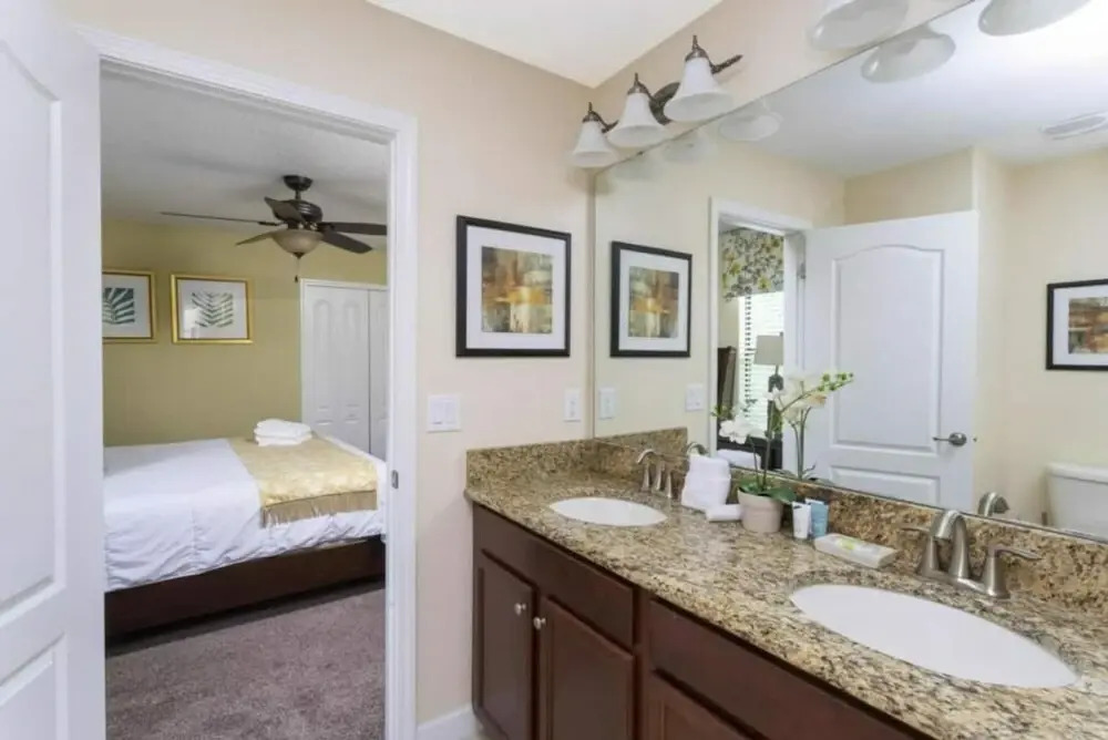 1400 Stunning 8bed with amazing game room