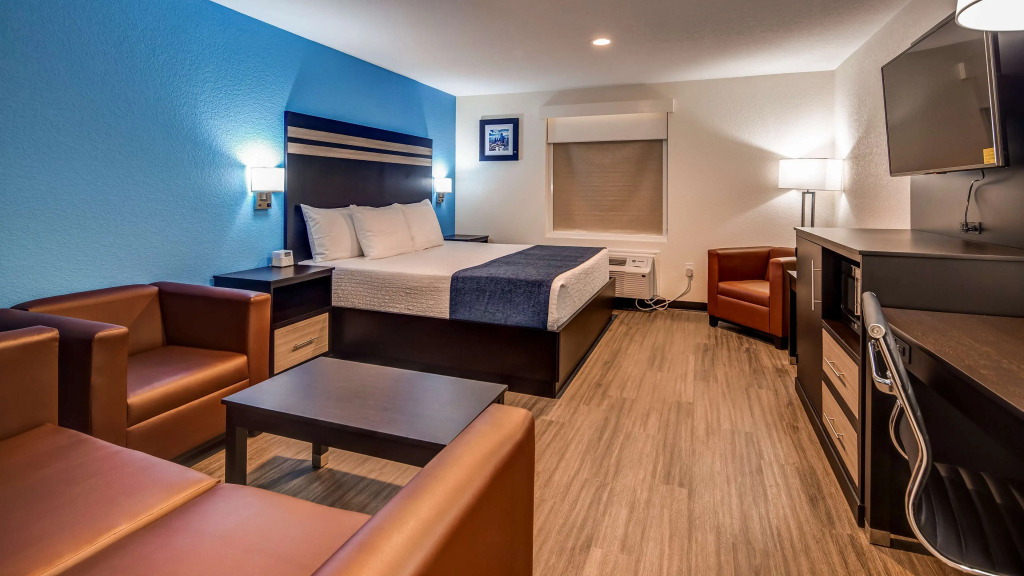 SureStay Plus Hotel by Best Western Humble