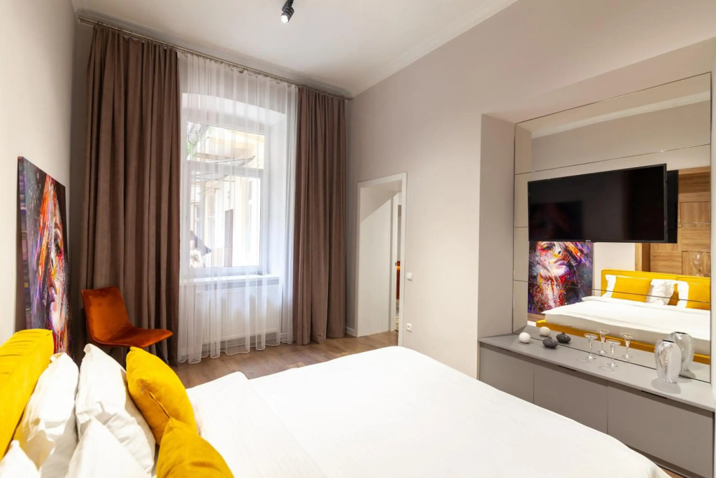 Royal apartment on Glibova 5