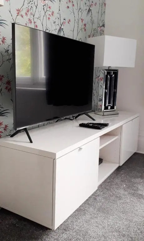 The Chine- A Spacious Studio Close to the Beach