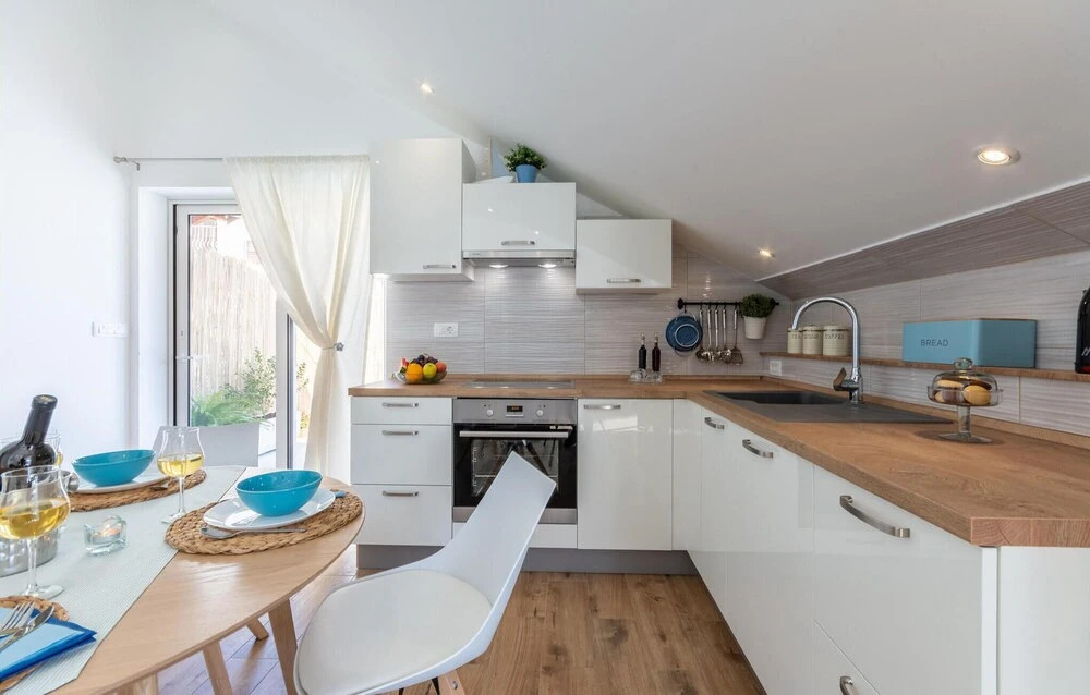 Awesome Apartment in Milna With 2 Bedrooms and Wifi