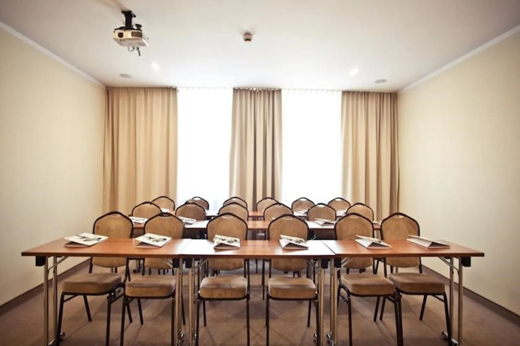 Hotel Mazovia Airport Modlin