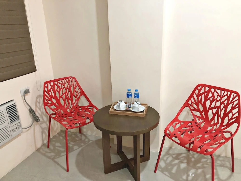 RNR Suites
