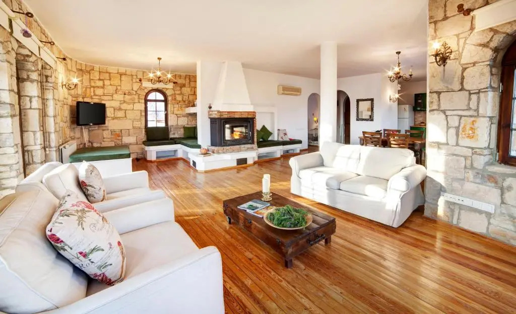 Vinifera Vineyards Hotel
