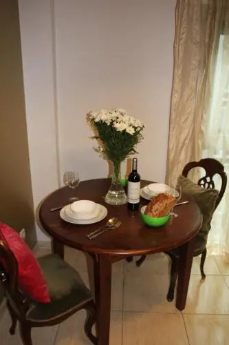 Tiffanys Apartment