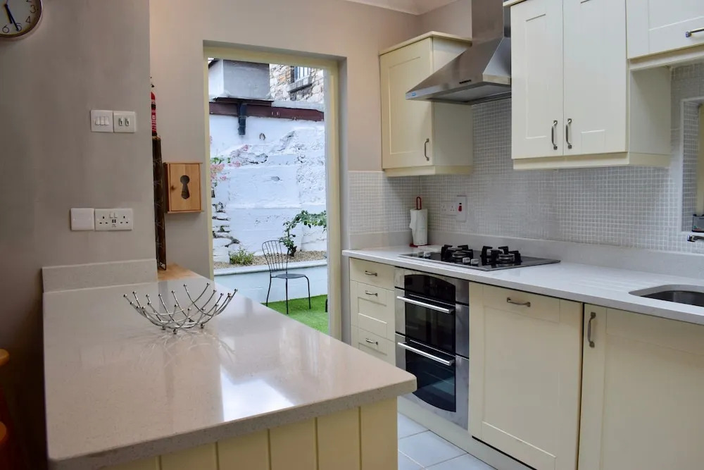 2 Bedrooms House With Garden in City Centre