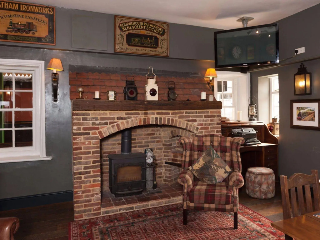 Avon Causeway Hotel