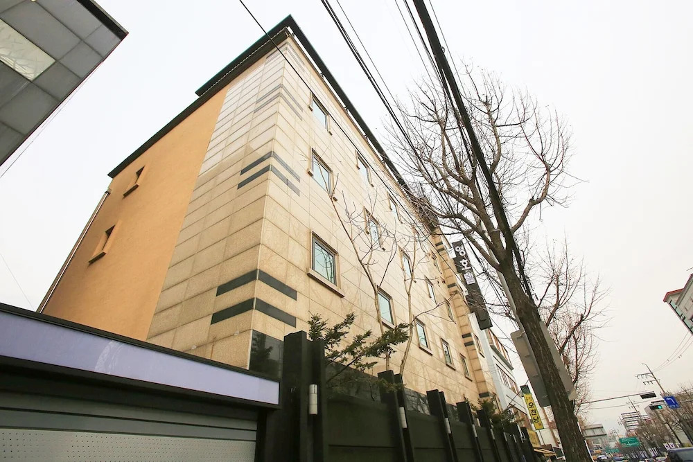 Suyu Young Hotel