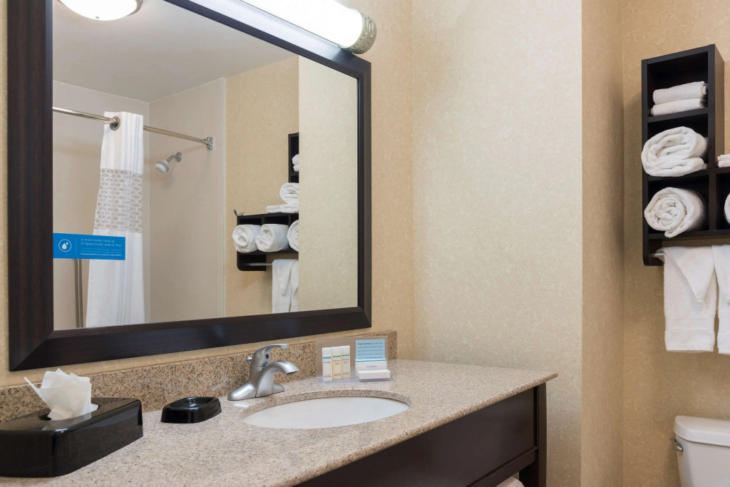 Hampton Inn Detroit Roseville