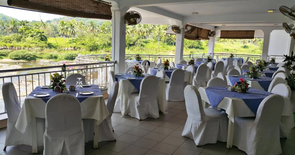 Elepath Lodge Pinnawala