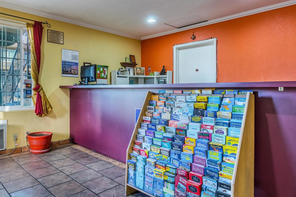Motel 6-San Diego, CA - Southbay
