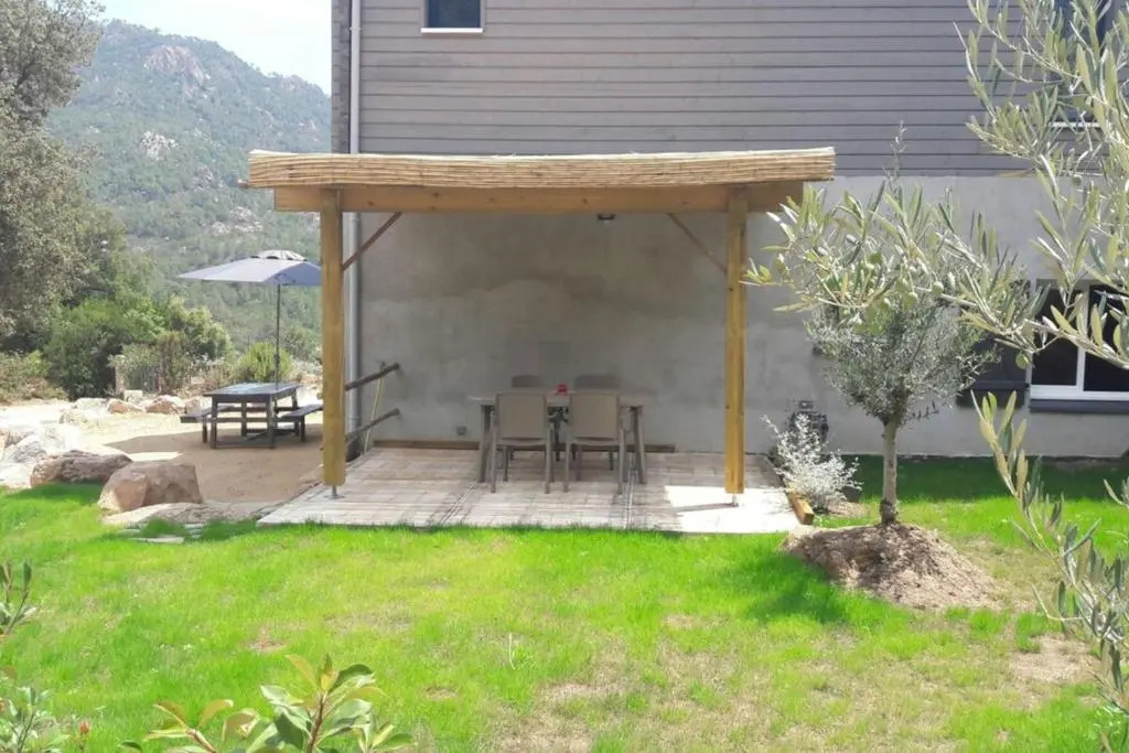 Appt RDC 90 m2 NEUF climatisé rivière et plage