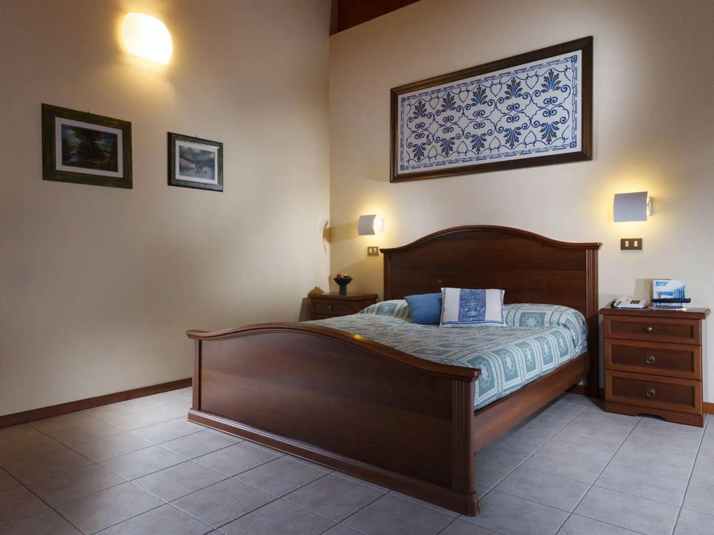 Hotel Columbia