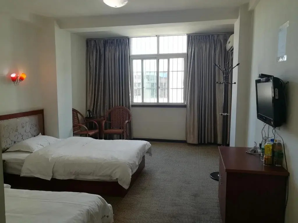 Tiny Jiangnan Hotel
