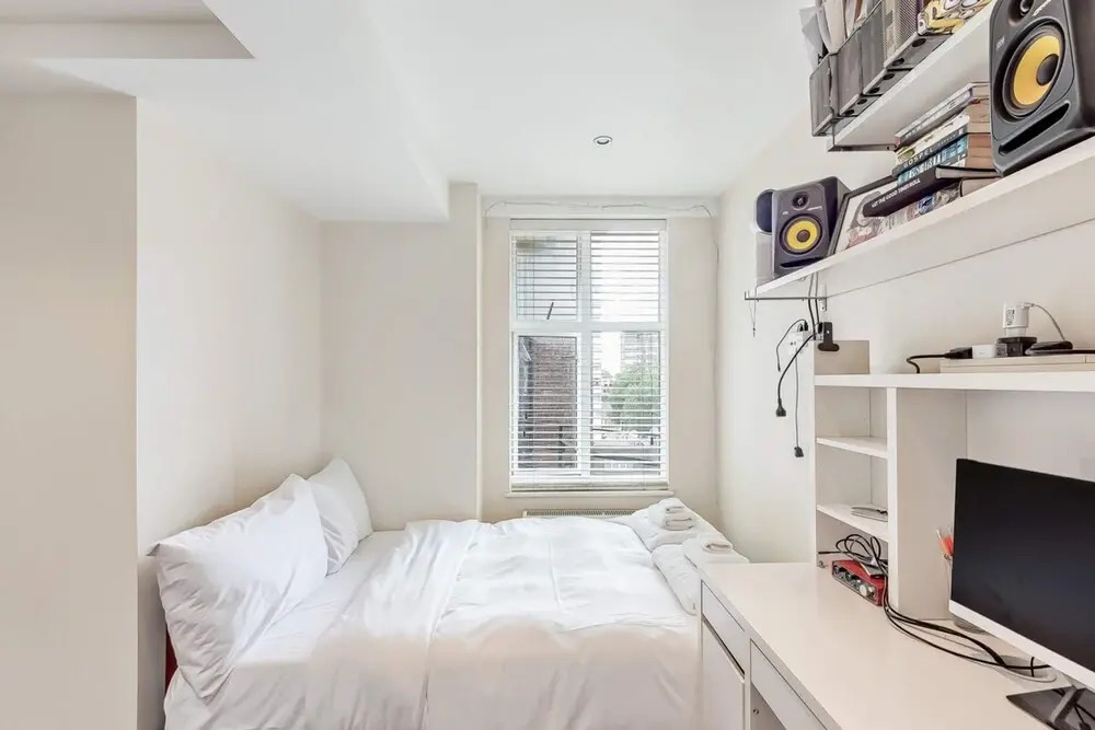 Great 2 Bed, 2 Bath Apartment Next to Hyde Park