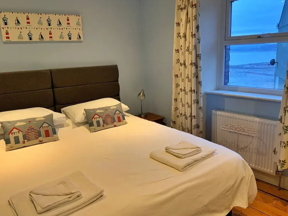 Apartment in Beaumaris With Snowdonia Views
