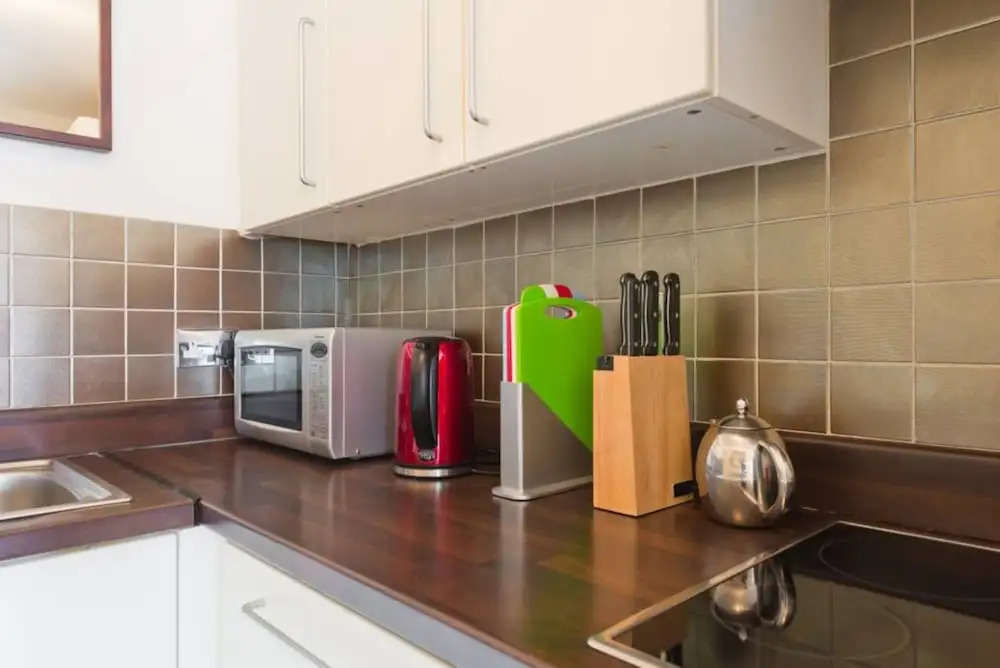 Dual-aspect 2 Bedroom Apartment