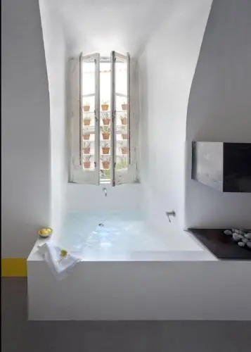 Capri Suite