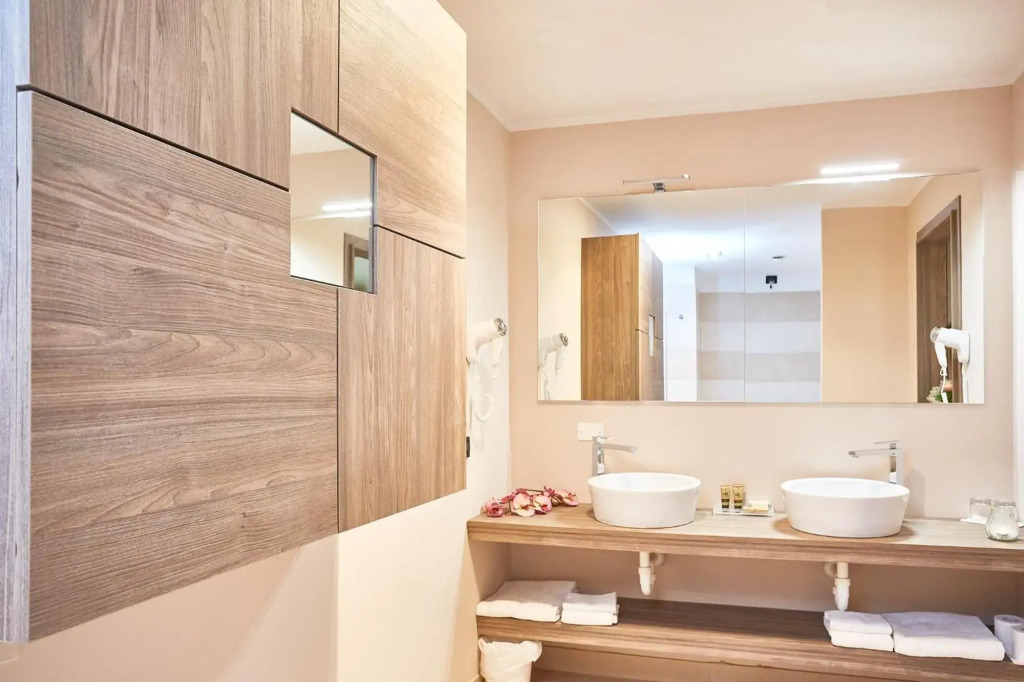 Ferretti MajesticHouse