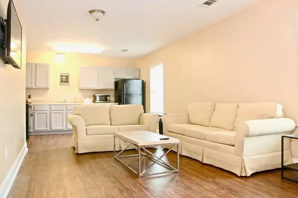 Lasalle 1a/2a · Enormous Gated Apartments Perfect for Groups!
