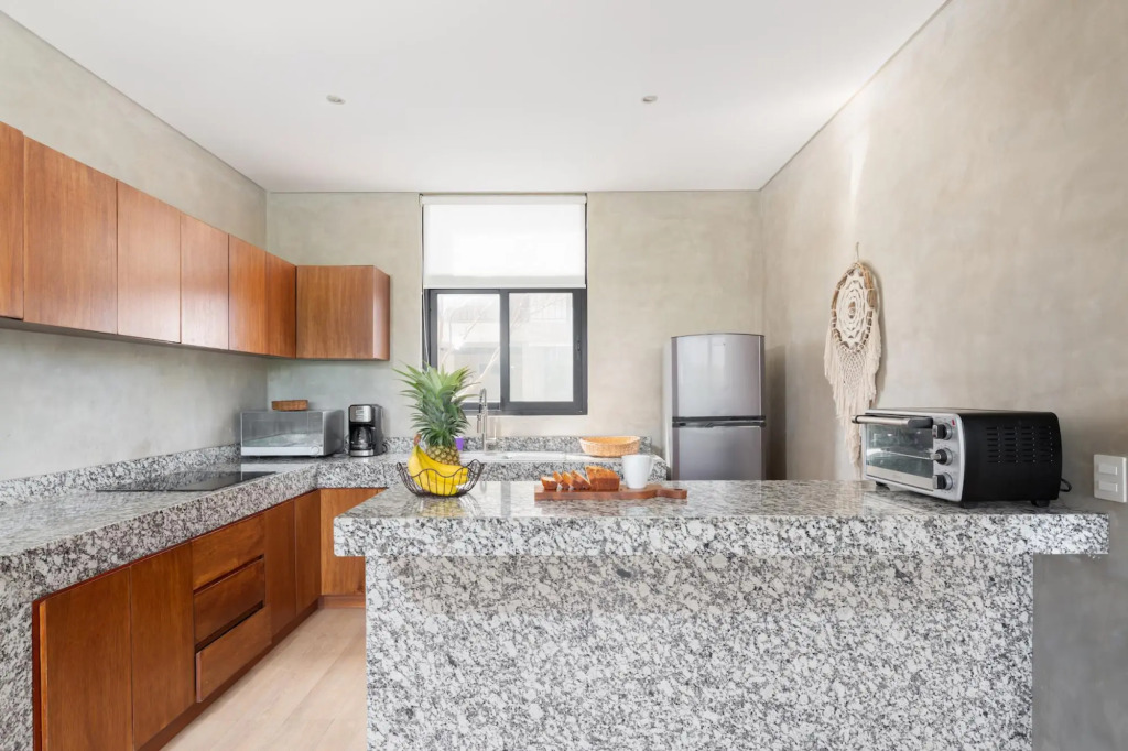 Modern 4BR Apartment  | La Veleta | Rooftop Pool | Amazing Amenities | Incredible Jungle View