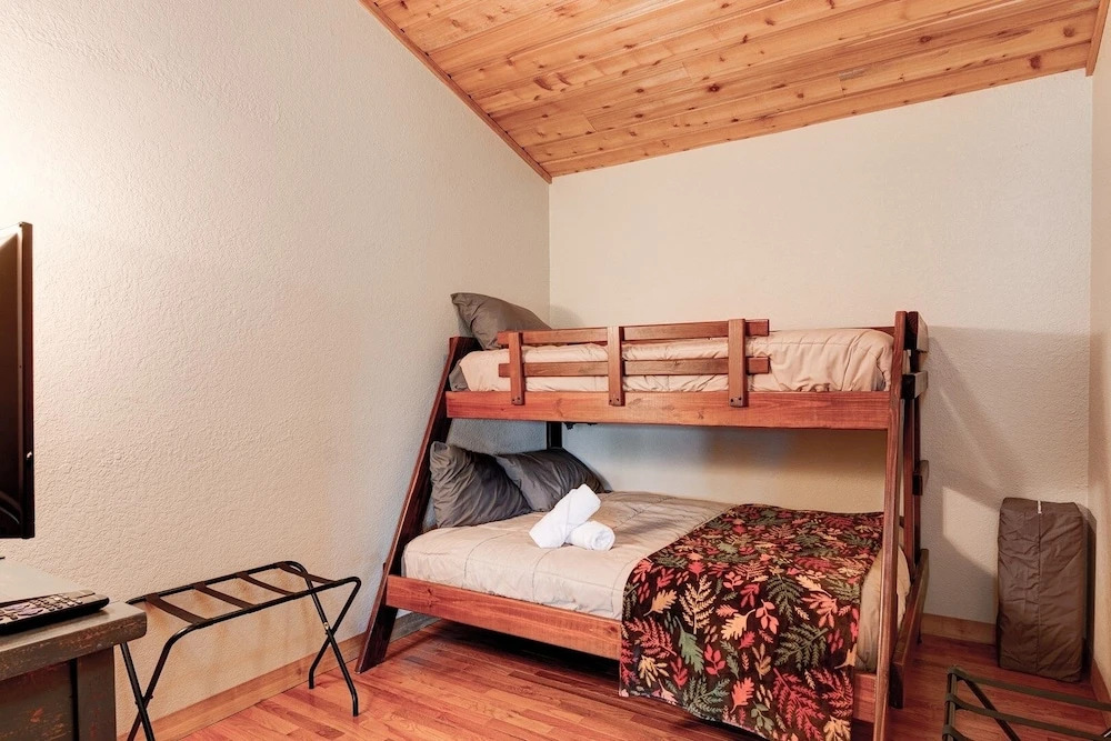Asheville Town 3 Bedroom Cabin