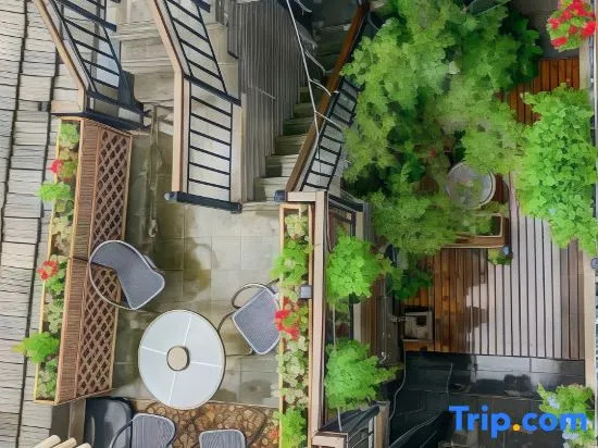 Yingqing Bieyuan Homestay (Yangzhou Dongguan Street)