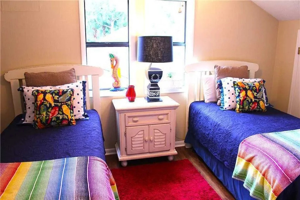 418 Linkside Drive 4 Bedroom Home by RedAwning