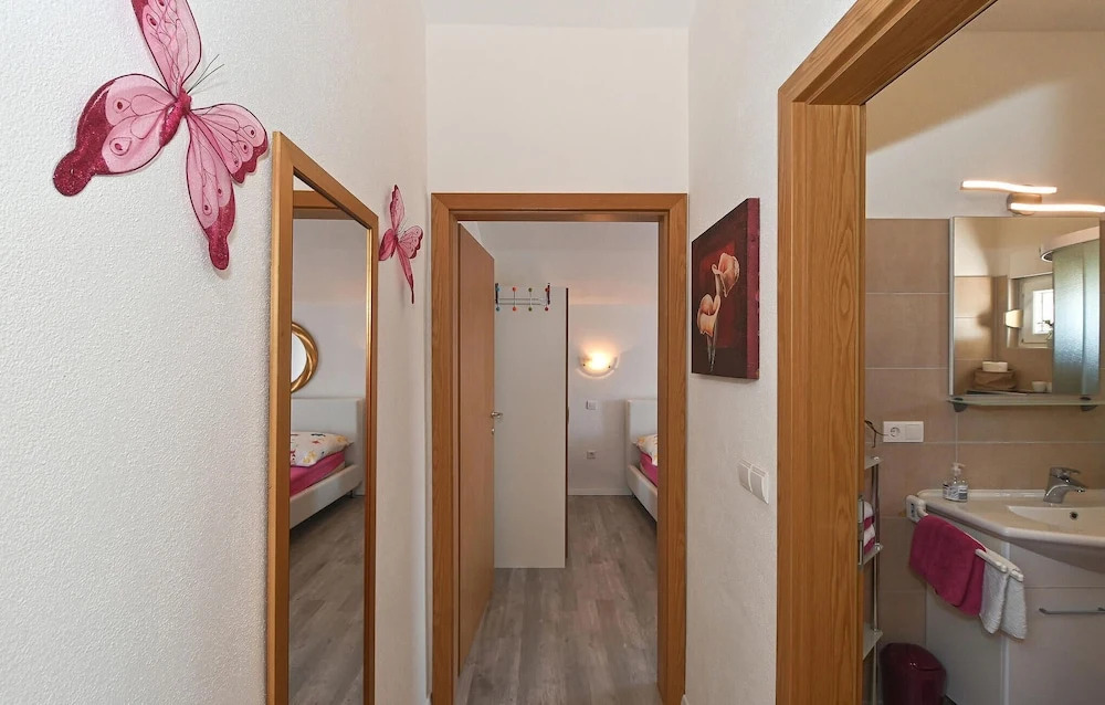 Awesome Apartment in Okrug Gornji With Wifi and 1 Bedrooms