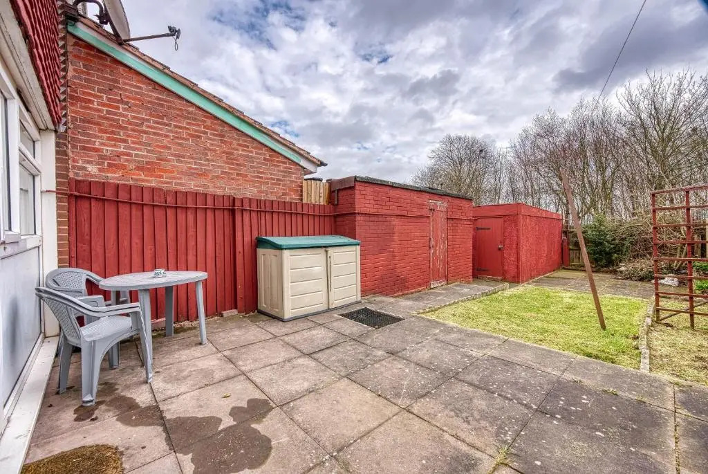 Contractor House near Birmingham City Centre HS2 BCU and ASTON University M6 Motorway Private Garden FREE Superfast WIFI